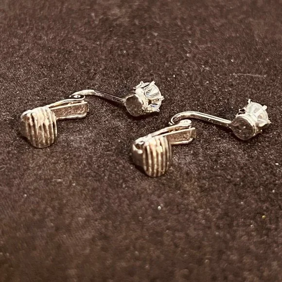 Silver Tone Cable Chain Necklace With Clear Glass Pendant & Earrings Set (3857) - Picture 7 of 10